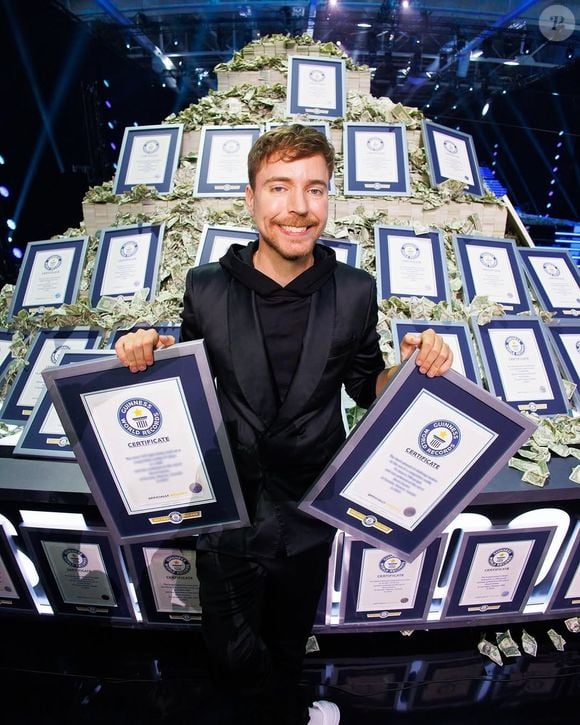 Jimmy Donaldson, o MrBeast, é o maior Youtuber do mundo e seus negócios envolvem bilhões de dólares