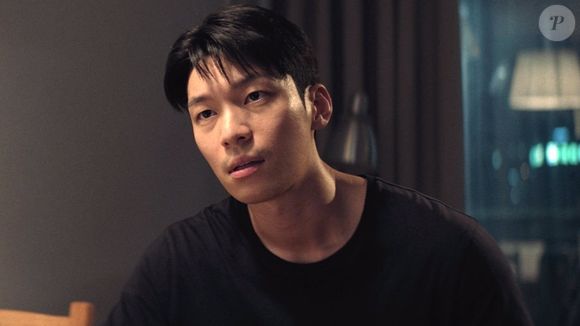 Jun-ho, o policial gato e irmão do Front Man, tentará encontrar a ilha para acabar com os jogos