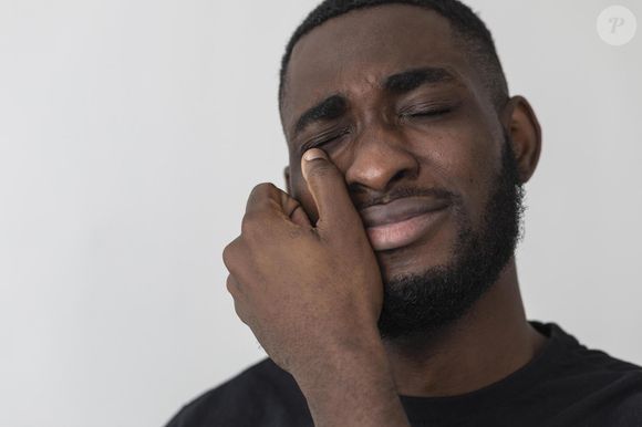 Chorar é um ato que pode representar o estágio final de uma série de sentimentos: emoção, tristeza, raiva, alegria…