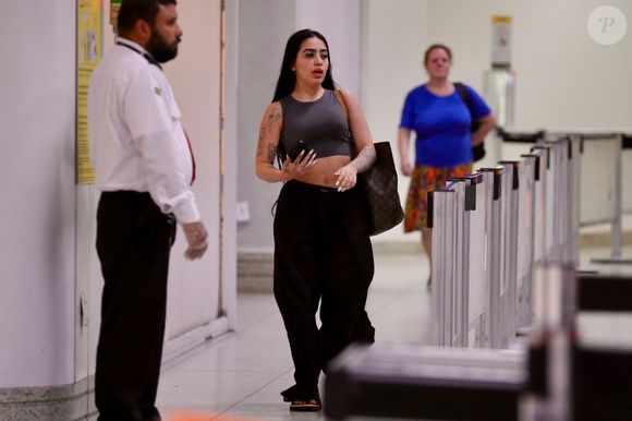 Vídeo íntimo de MC Mirella e Dynho Alves: funkeira afirmou que irá à Justiça, alegando que a comercialização da gravação só pode ser realizada em contas autorizadas por ela