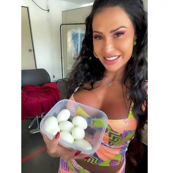 No BBB 25, Gracyanne Barbosa costuma consumir 1.200 ovos no mês; médica afirma que dieta não pode ser seguida por todas as pessoas: 'Recomendações vão depender de fatores como peso, altura e intensidade de atividade física'