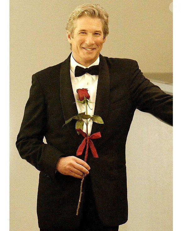 Richard Gere é um nome que ressoa em Hollywood há décadas, principalmente devido ao seu papel icônico em "Uma Linda Mulher". Contudo, o ator já declarou que preferiria não ter participado desse filme.