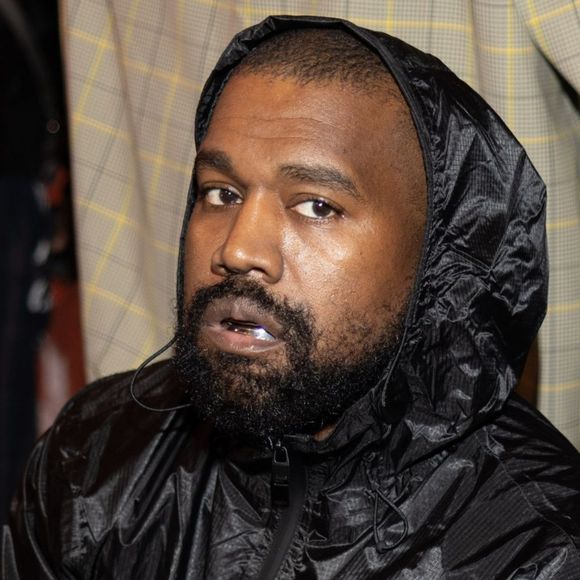 O rapper Kanye West tem manifestado um comportamento polêmico em seu perfil do X (antigo Twitter), nos últimos tempos.