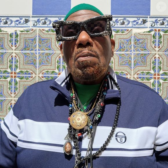 "Ser confrontado com um predador, especialmente alguém que se admira, é o mais difícil", disse Solo sobre os abusos de Afrika Bambaataa
