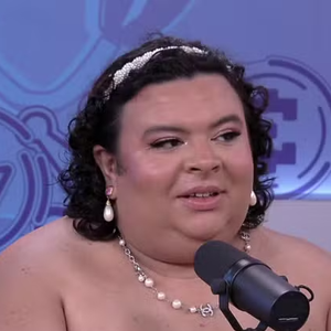 A porquinha Rainha Mattos foi dado em referência à influenciadora digital homônima, conhecida por cobrir notícias do mundo das celebridades