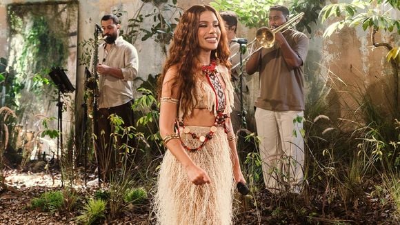 Anitta fala sobre religiosidade em seu novo álbum