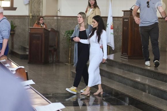 Li Martins, amigos e familiares estiveram presentes na última cerimônia de despedida do ator