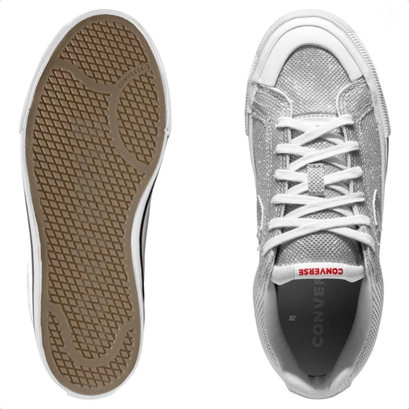 Até o fechamento desta matéria, o Tênis Converse Sport Casual Feminino Prata estava disponível no site da Dafiti por R$ 295,90, conforme informações da própria plataforma