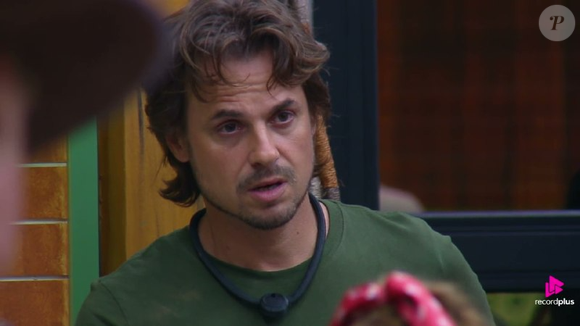 Daniel Erthal está na segunda Roça de 'A Fazenda 18', em 1º de outubro de 2026, e aparece na liderança da enquete UOL sobre quem deve continuar no reality show da Record