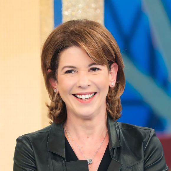 Baixa audiência do SBT fez telespectador/fã pedir a demissão de Daniela Beyruti, filha de Silvio Santos e presidente da emissora