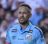 Neymar, visivelmente irritado, se revolta com jornalistas após suposta ofensa em vitória do Santos: 'Se vocês querem respeito...'
