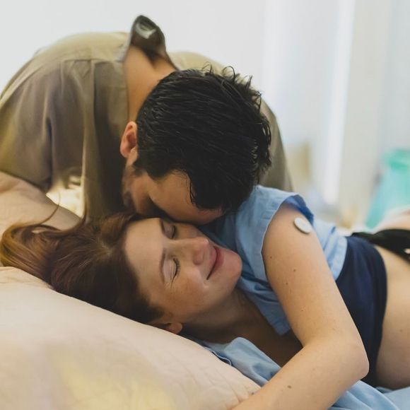 Nascimento de Bernardo: filho de Dani Calabresa e de Richard Neuman veio ao mundo pesando 3,485 quilos e medindo 50 cm.