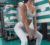 Vídeo mostra Bruna Marquezine em treino de musculação com foco em glúteos e quadríceps