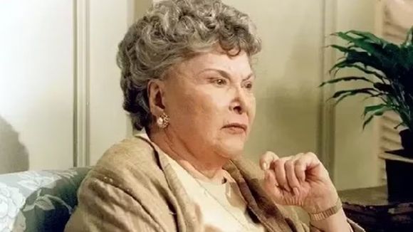 Qual é o final de Dona Maroca em 'A Viagem'? Mãe de Diná e Alexandre sofre com mortes na família e tem cena emocionante no fim da novela da Globo