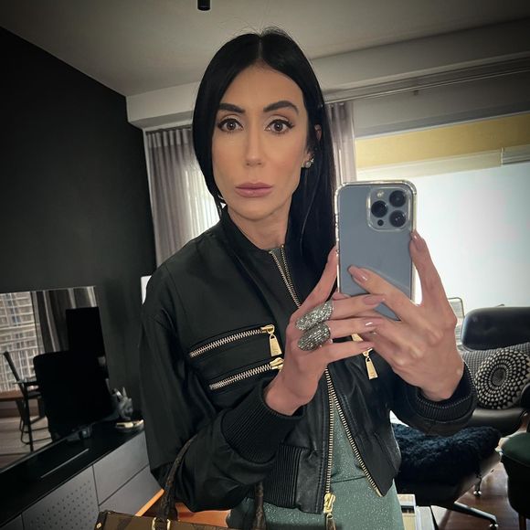 Fora da Globo, Michelle Barros aumentou sua presença nas redes sociais