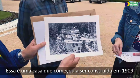 Antes de adquirir a Villa Renaux, Luciano Hang já havia arrematado, em 2018, o complexo da antiga fábrica de tecidos Renaux, vizinho ao casarão histórico. Segundo informações sobre os investimentos, a compra da propriedade por R$ 8,32 milhões ampliou o conjunto de imóveis ligados à memória da indústria têxtil de Brusque