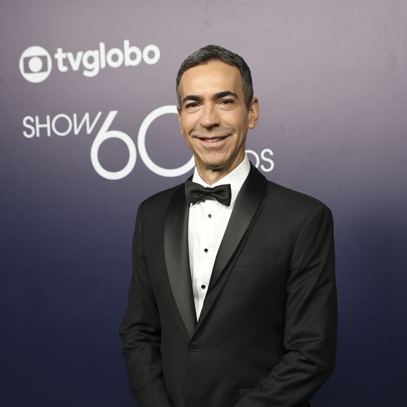De acordo com informações do portal Observatório dos Famosos, César Tralli renovou com a TV Globo até 2027.