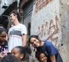 Ao lado de Shawn Mendes, Bruna Marquezine transformou o aniversário de 31 anos em uma ação social na Casa Amarela Providência, no Rio de Janeiro. A atriz distribuiu materiais para crianças, participou das atividades do projeto e afirmou que escolheu a instituição por seu trabalho em prol de causas importantes.