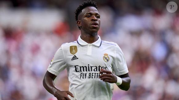 Vini Jr. pode deixar o Real Madrid, time do qual é contratado até 2027