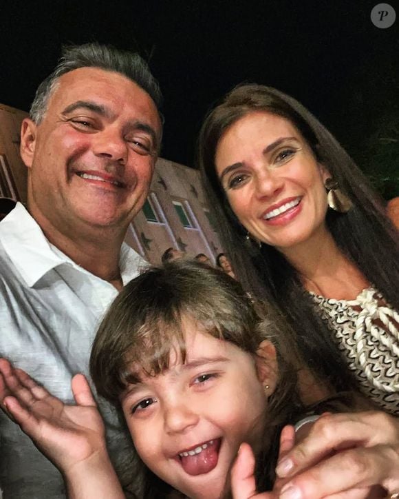 Com uma carreira sólida na TV Globo desde 2010, Sabina tem se destacado como uma jornalista dedicada e versátil.