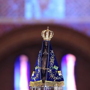 Inspiração divina: camisa azul da Seleção nasceu em 1958 com referência ao manto de Nossa Senhora Aparecida
