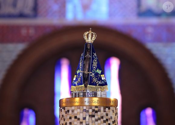 Inspiração divina: camisa azul da Seleção nasceu em 1958 com referência ao manto de Nossa Senhora Aparecida