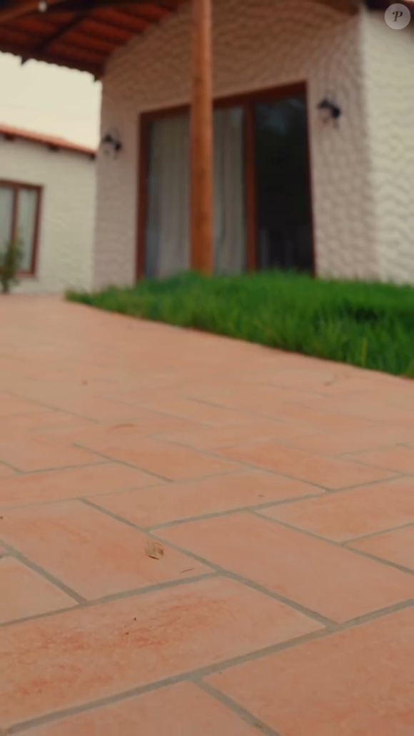 O arquiteto Gabriel Lutosa define o conceito da nova mansão de Ivete Sangalo como um ‘luxo de propósito’, que valoriza a simplicidade do interior, sem perder a elegância