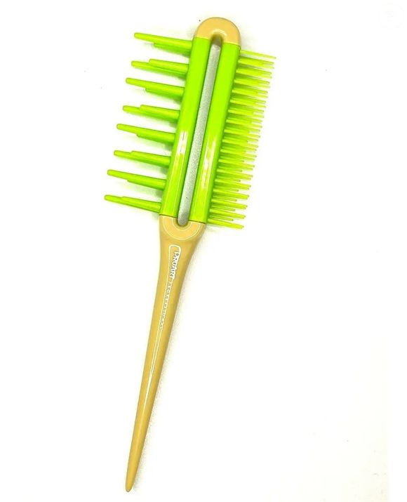 Pente Triplo Extraordinário, da ProArt: Desenvolvido para cabelos cacheados e crespos, desembaraça com delicadeza e preserva a formação natural dos cachos