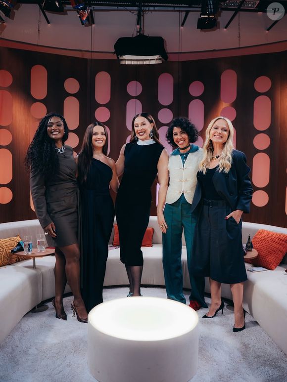 Durante o Saia Justa, Claudia Raia revela que a menopausa afetou sua identidade emocional: 'Me perdi de mim mesma'