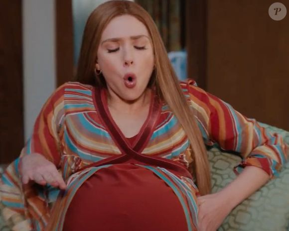 Conhecida por interpretar a Feiticeira Escarlate, Elizabeth Olsen viverá um novo papel fora das telas. Segundo a revista People, a atriz e o marido, Robbie Arnett, esperam o primeiro bebê do casal