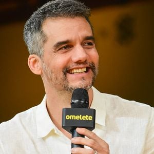 Wagner Moura prioriza uma vida sem luxo e glamour mesmo com a carreira internacional