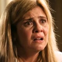 A psicologia revela: a forma mais solitária de amor não é não ser amado, mas ser adorado por uma versão de si mesmo que você representa há tanto tempo que o seu verdadeiro eu começou a se sentir impostor