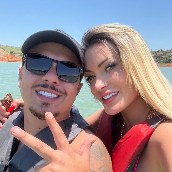 Andressa Urach e Flavio Giglioli engataram um romance em meados de setembro do ano passado