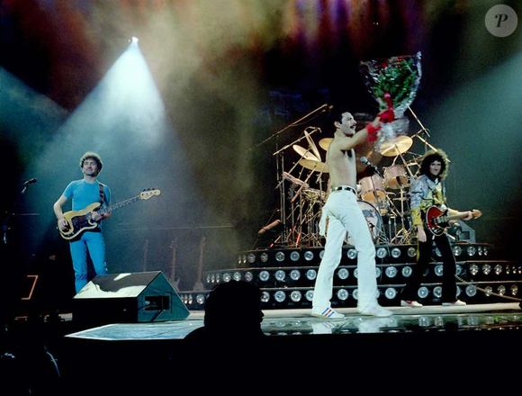 10. Queen Rock Montreal (1981) – Disney+ - Para os fãs de rock, este show captura Freddie Mercury e companhia em sua melhor forma. Com áudio IMAX Enhanced, é uma experiência sonora imersiva que inclui clássicos como "Bohemian Rhapsody".