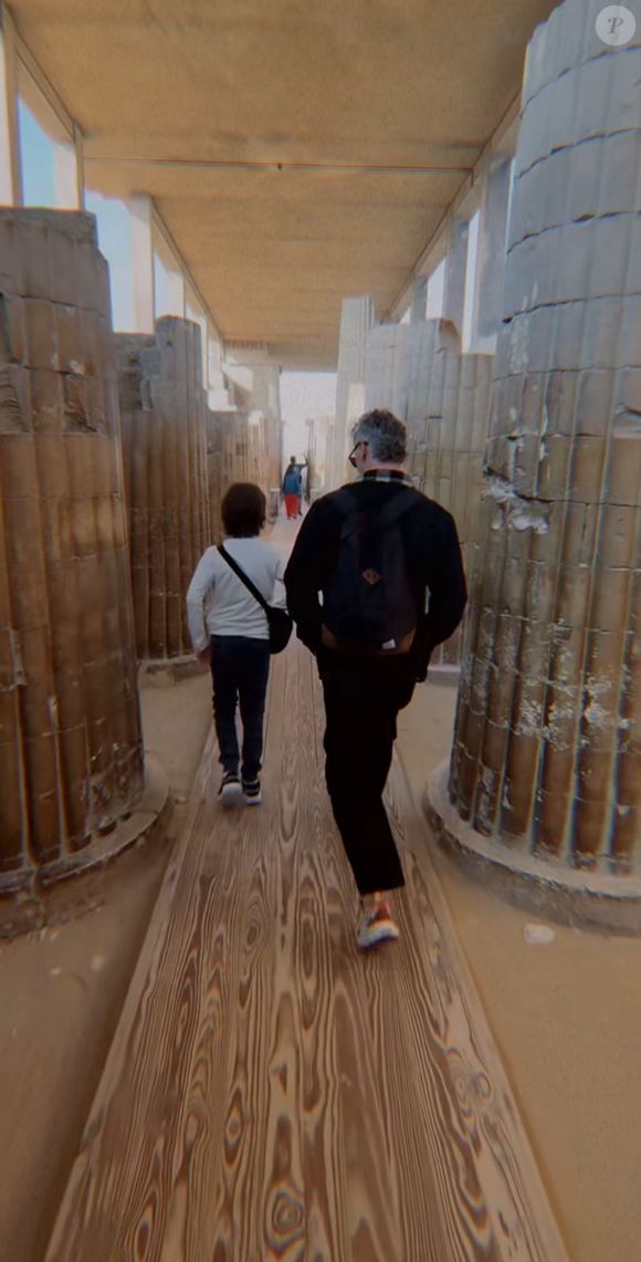 No último domingo (12), Lucas Lima publicou um vídeo super empolgante com alguns takes dos passeios pelo local com Theo, que aparece somente de costas.