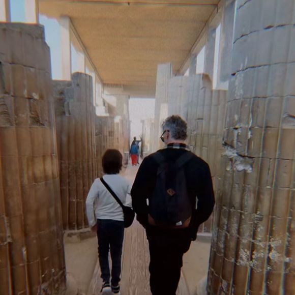 No último domingo (12), Lucas Lima publicou um vídeo super empolgante com alguns takes dos passeios pelo local com Theo, que aparece somente de costas.