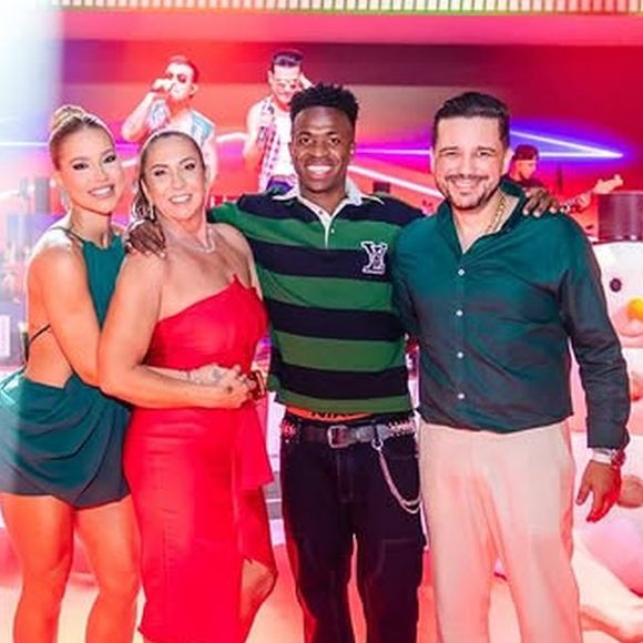 O internauta também cusou Danilo de estar com Margareth Serrão por interesse