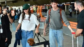 Nem Adidas, nem New Balance: estes tênis da Nike são os favoritos de Bruna Marquezine para viajar e as garotas clássicas adoram