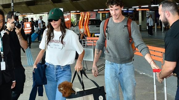 Nem Adidas, nem New Balance: estes tênis da Nike são os favoritos de Bruna Marquezine para viajar e as garotas clássicas adoram