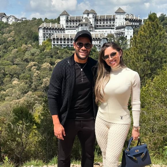 Hulk e Camila Ângelo se casaram no dia em que a matriarca da família, Socorro Ângelo, foi sepultada há sete anos, o que aumentou a revolta do clã