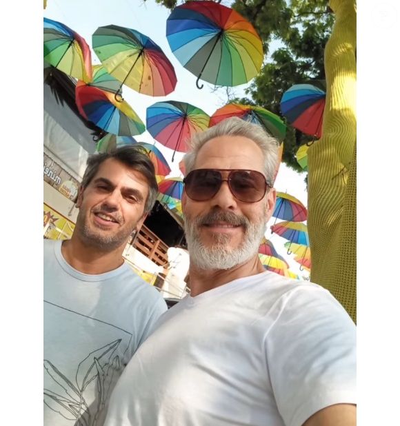 Galã da Globo nos anos 1990, Nico Puig está casado com o produtor Jefferson Lattari desde 2015