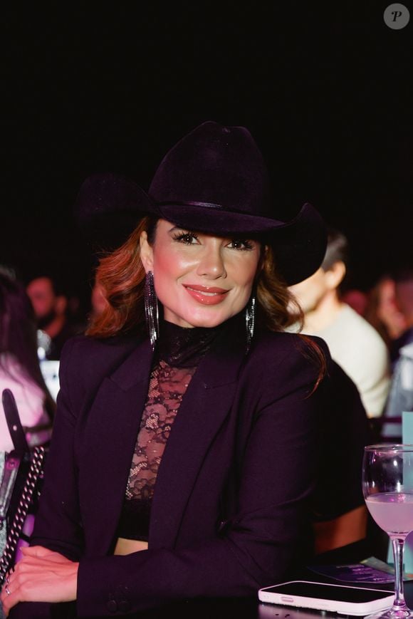 Paula Fernandes nunca escondeu do público sua batalha por conta da enxaqueca