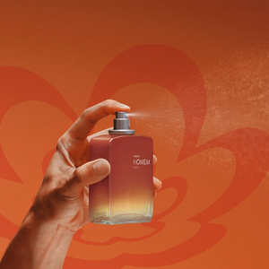 Assinado pela perfumista Verônica Kato, Natura Homem Nós combina notas orientais e amadeiradas em uma fragrância criada para ocasiões memoráveis