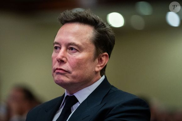 Elon Musk é dono da Tesla e do X (antigo Twitter).
