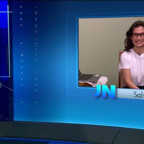 Com moqueca, pão e memes, edição comemorativa do Jornal Nacional vira trending topic e polariza o público