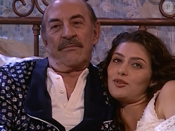 Paola (Maria Fernanda Cãndido) diz lindas palavras para Francesco (Raul Cortez) na novela Terra Nostra: “Mas ainda tem o meu amor. Eu não vou sair do teu lado, Francesco”