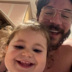 Eliezer disse que ele e Viih estão revezando o cuidado com Lua, e que nesta semana vai começar a ajustar sua rotina.