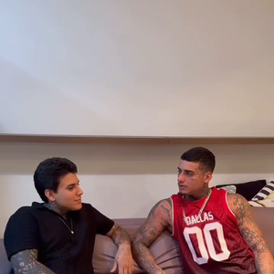 Arthur Urach e o padrasto, Kylian Cria, insinuam o lançamento de uma parceria pornográfica entre os dois
