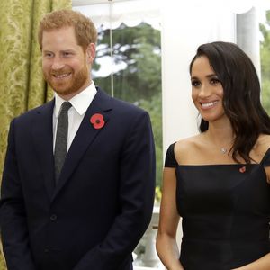 Meghan Markle e Príncipe Harry teriam irritado a assessora com tal demanda e ela preferiu pedir demissão