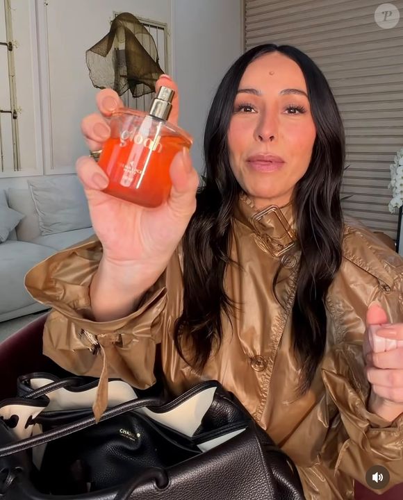 Sabrina Sato também mostrou uma fragrância para os cabelos e destacou o quanto gosta do produto, dizendo que o Gloah Hair & Body Mist é "maravilhoso" para o cabelo